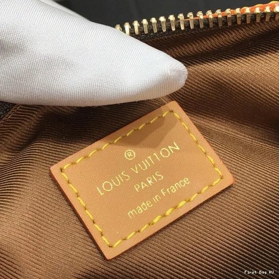First bag VUITTON SLANTING LOUIS 0806
